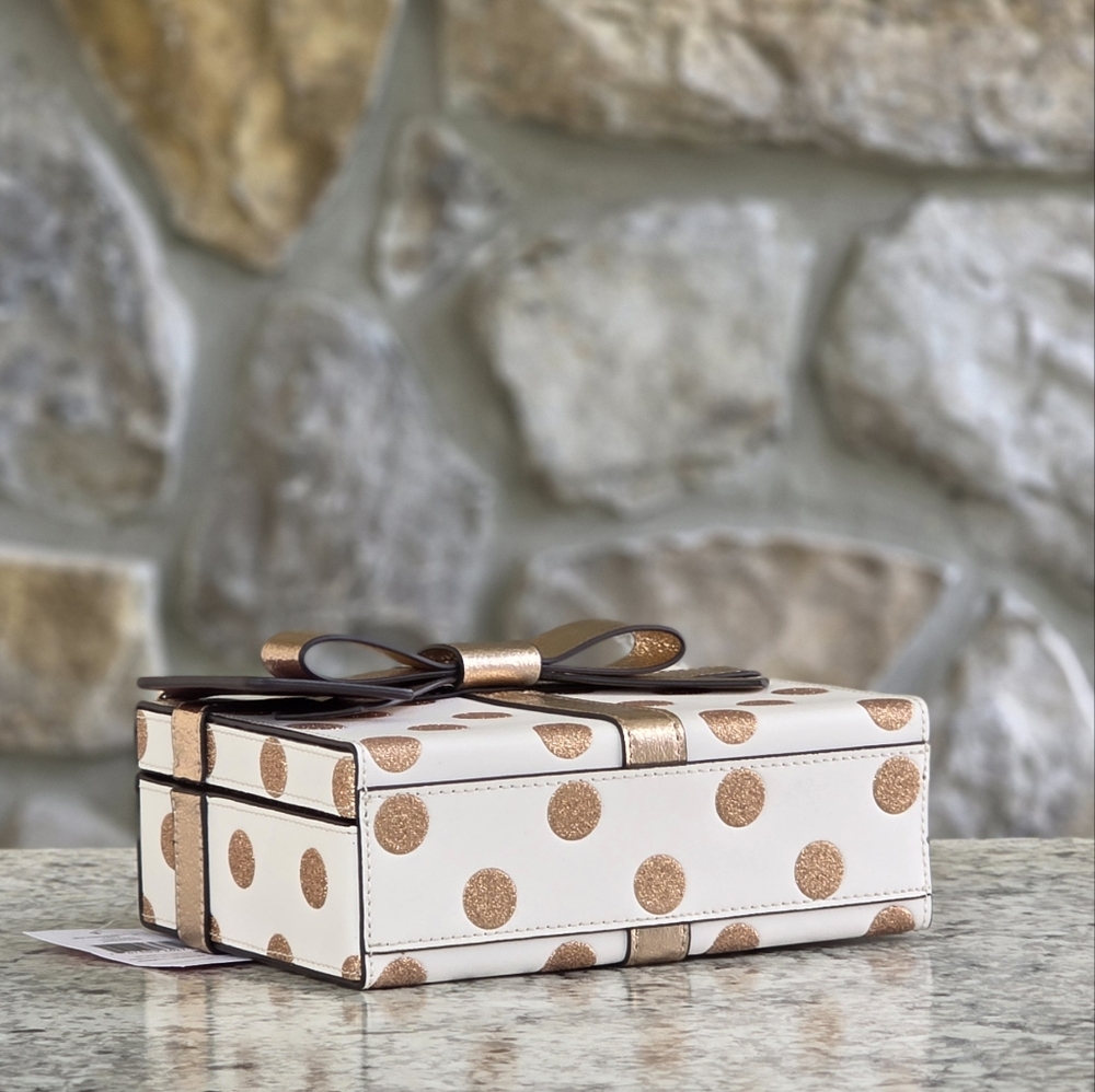 Kate Spade Wrapping Party Dot Gift Box Crossbody - Picture 4 of 10